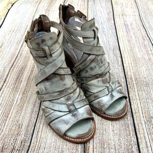 Freebird By Steven Claw Women's Size 11 Distressed Gray Leather Boho Zip Sandals